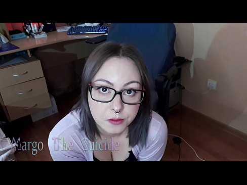 ❤️ Секси девојка со наочари длабоко го цица дилдото на камерата Домашно порно на mk.qizpornolar.ru ﹏